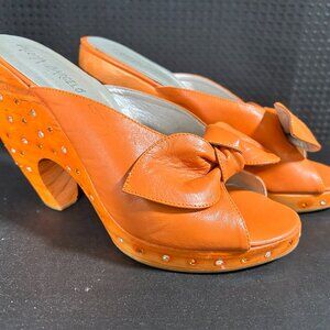 RARE Vintage Paloma Barcelo Spain Orange Bow Bedazzled Womens Clogs Size 6